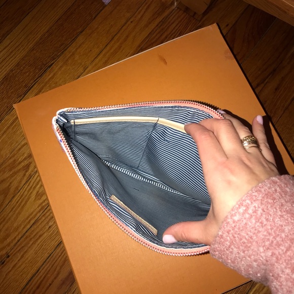 Stella&dot clutch - Picture 2 of 2